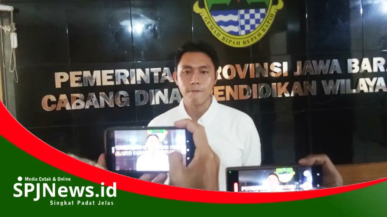 Viral!!! Aksi Guru SMK Garut Potong Rambut Belasan Siswi, Menuai Protes 